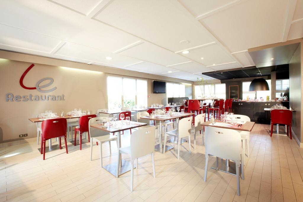 Campanile Saint-Die Restoran foto